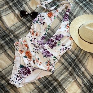 Cupshe One piece Bathing suit